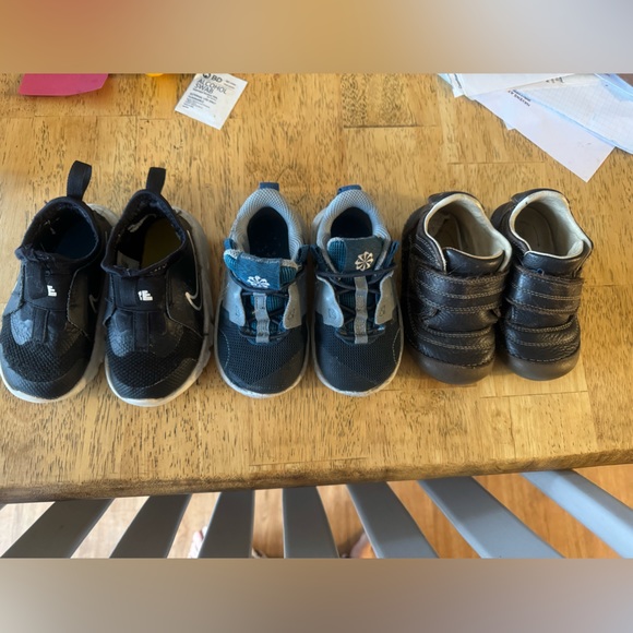 Toddler shoes bundle - Picture 2 of 4
